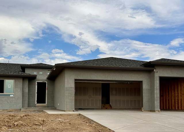 Property at 601 N Winona Dr, Pueblo West, CO 81007, 5 beds, 3 baths