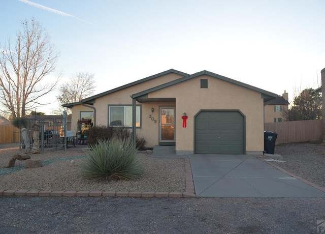 Property at 209 S Dacona Dr, Pueblo West, CO 81007, 2 beds, 1 bath