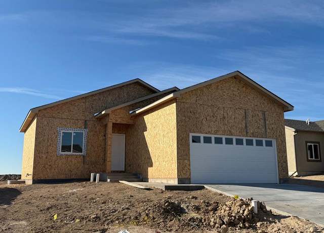 Property at 3530 Wapiti Ln, Pueblo, CO 81005, 4 beds, 3 baths