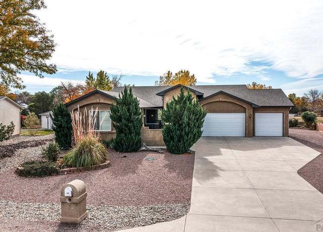 Property at 210 W Venturi Dr, Pueblo West, CO 81007, 4 beds, 4 baths