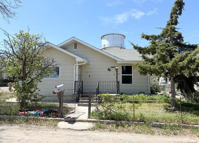 Property at 1322 Lincoln Ave, La Junta, CO 81050, 2 beds, 2 baths