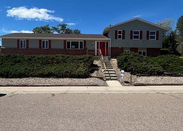 Property at 31 Briargate Ter, Pueblo, CO 81001, 4 beds, 3 baths