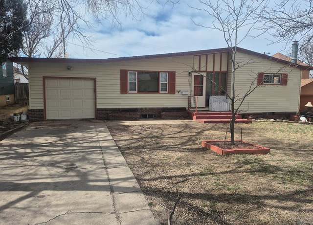 Property at 716 Lincoln Ave, La Junta, CO 81050, 4 beds, 3 baths