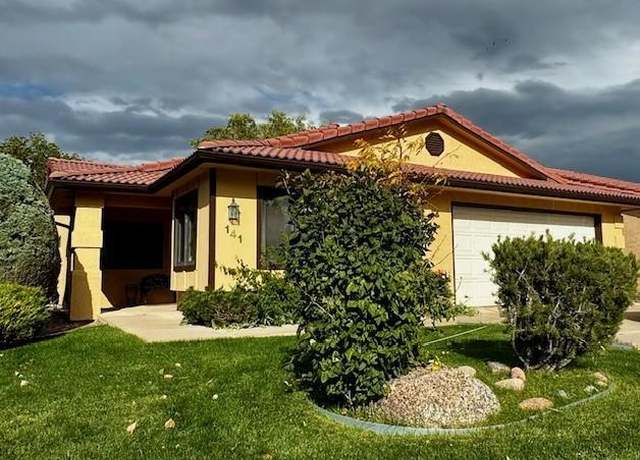 Property at 141 W Glenrose Dr, Pueblo West, CO 81007, 3 beds, 2 baths