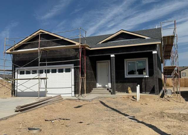 Property at 5221 Gannet Ln, Pueblo, CO 81008, 5 beds, 3 baths
