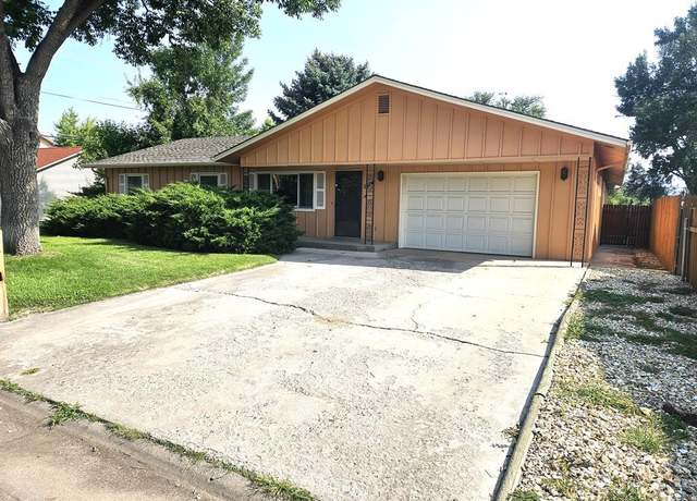 Property at 1514 Woodlawn Ave, Canon City, CO 81212, 3 beds, 2 baths