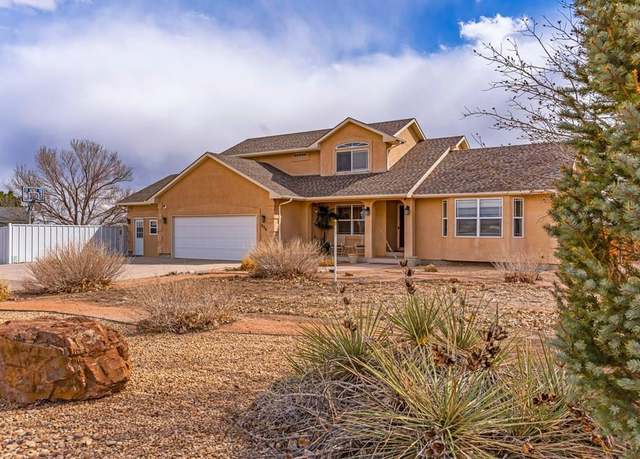 Property at 894 W Garcia Ct, Pueblo West, CO 81007, 4 beds, 5 baths