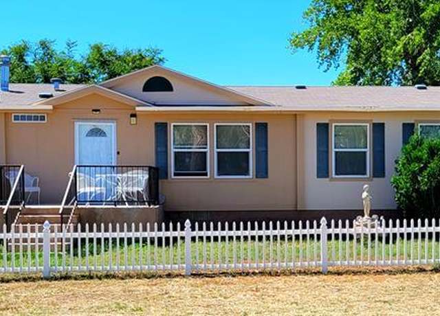 Property at 202 W 10th St, Walsenburg, CO 81089, 4 beds, 2 baths