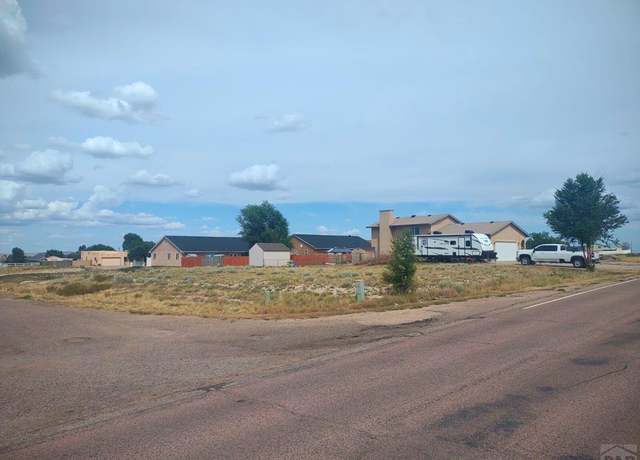 Property at 711 E Hahns Peak Ave, Pueblo West, CO 81007