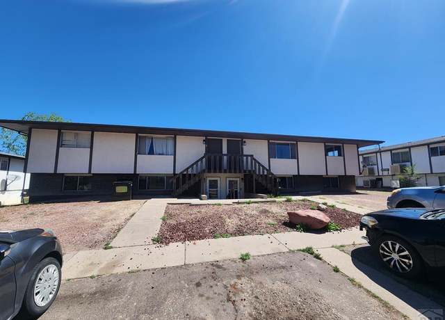 Property at 5 Douglas Ln, Pueblo, CO 81001, 8 beds, 4 baths