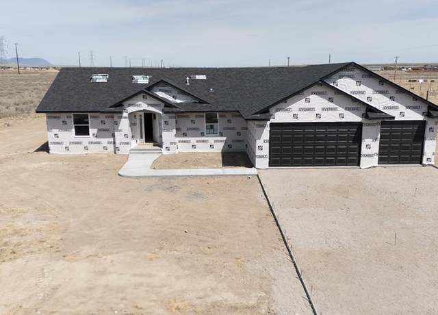 Property at 1087 E Wild Rose Ln, Pueblo West, CO 81007, 3 beds, 2 baths