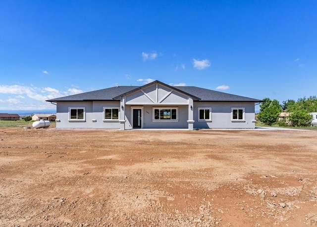 Property at 1604 W Siesta Dr, Pueblo West, CO 81007, 3 beds, 2 baths
