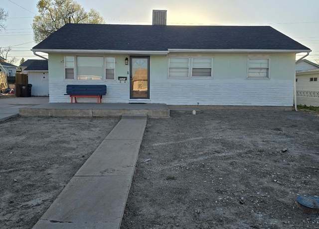 Property at 2021 Lynwood Ln, Pueblo, CO 81005, 3 beds, 2 baths