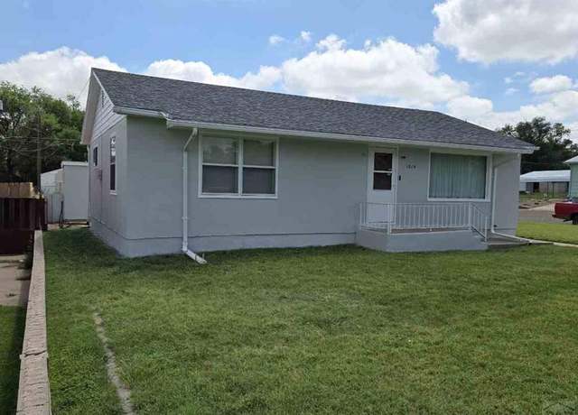 Property at 1019 S 10th St, Lamar, CO 81052, 4 beds, 2 baths