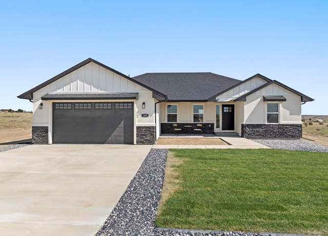 Property at 1885 E Frying Pan Dr, Pueblo West, CO 81007, 3 beds, 2 baths