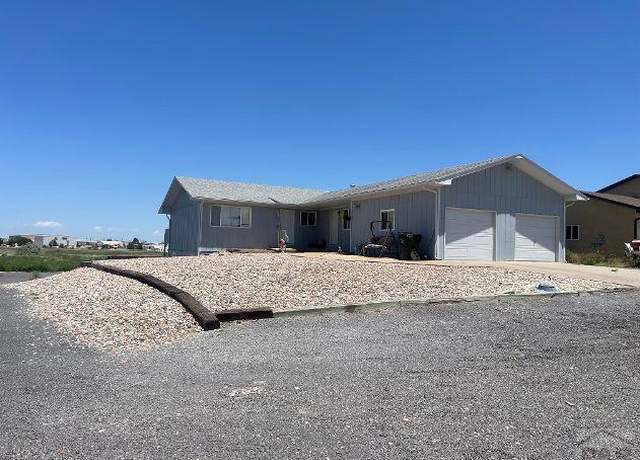 Property at 629 E Clarion Dr, Pueblo, CO 81007, 6 beds, 4 baths