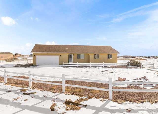 Property at 1218 E Onizuka Ln, Pueblo West, CO 81007, 3 beds, 2 baths