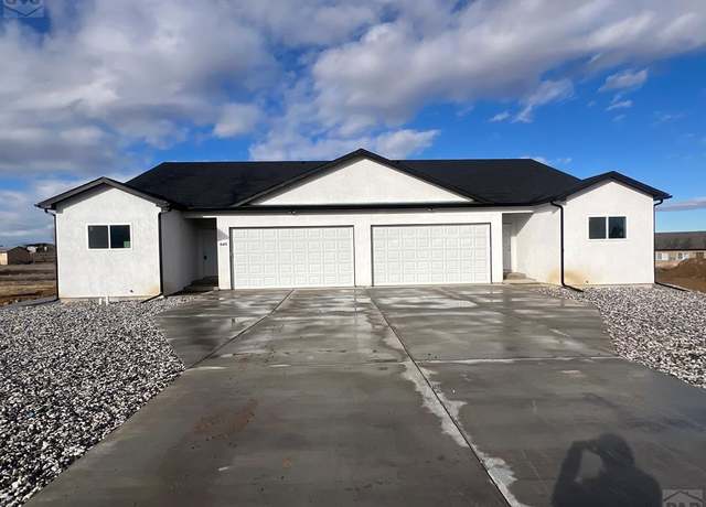 Property at 634-636 La Porte Dr, Pueblo West, CO, 5 beds, 3 baths
