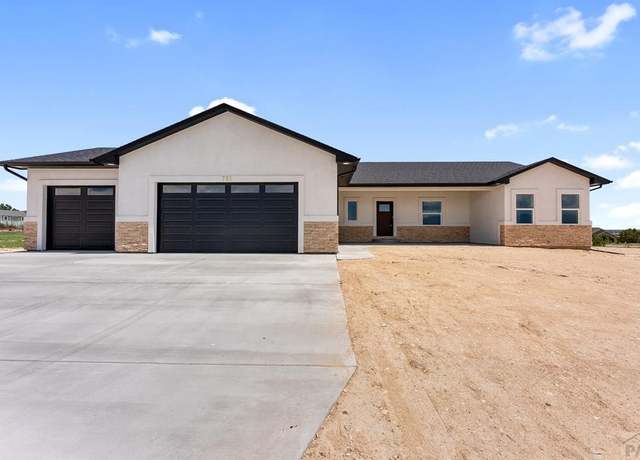 Property at 752 S Tejon Ave, Pueblo West, CO 81007, 5 beds, 3 baths