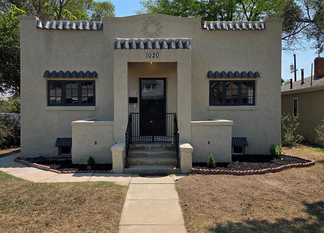Property at 1020 W 15th St, Pueblo, CO 81003, 4 beds, 2 baths