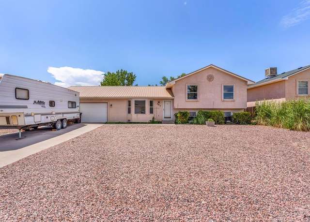 Property at 669 S Wolcott Dr, Pueblo West, CO 81007, 4 beds, 3 baths