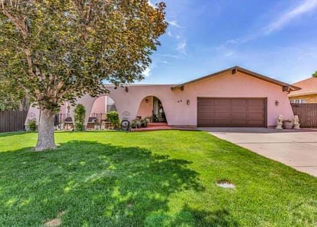 Property at 48 Posada Dr, Pueblo, CO 81005, 5 beds, 3 baths
