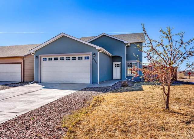 Property at 3138 W 18th St, Pueblo, CO 81003, 4 beds, 3 baths
