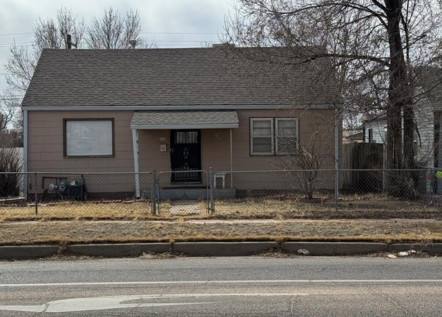 Property at 702 W 13th St, Pueblo, CO 81003, 3 beds, 1 bath