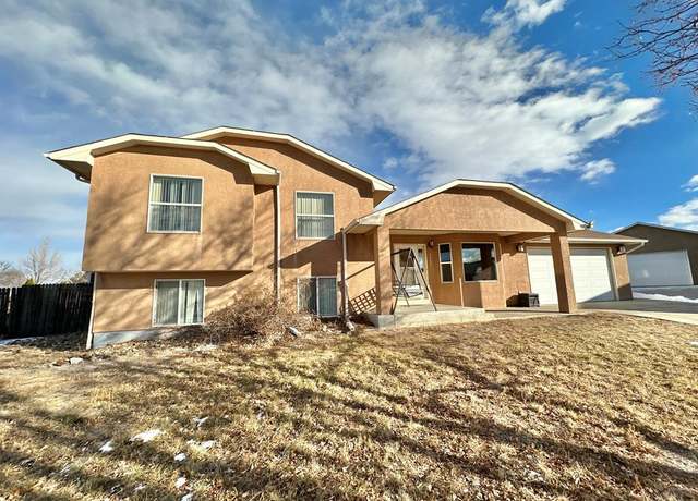 Property at 3131 Bighorn Ct, Pueblo, CO 81005, 4 beds, 3 baths