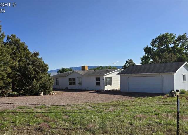 Property at 1325 Cedar Ave, Canon City, CO 81212, 3 beds, 2 baths
