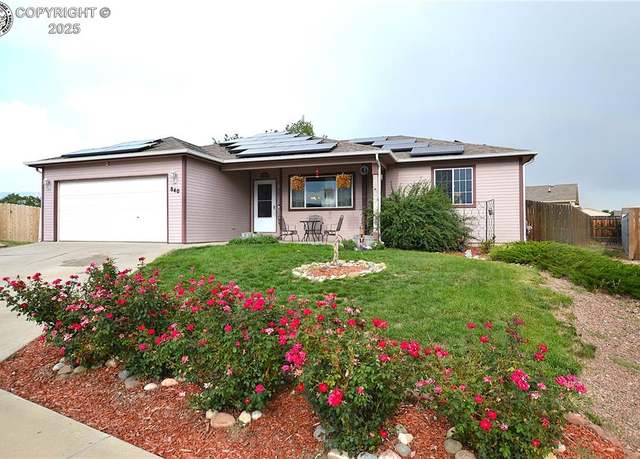 Property at 840 Heather Pl, Canon City, CO 81212, 3 beds, 2 baths