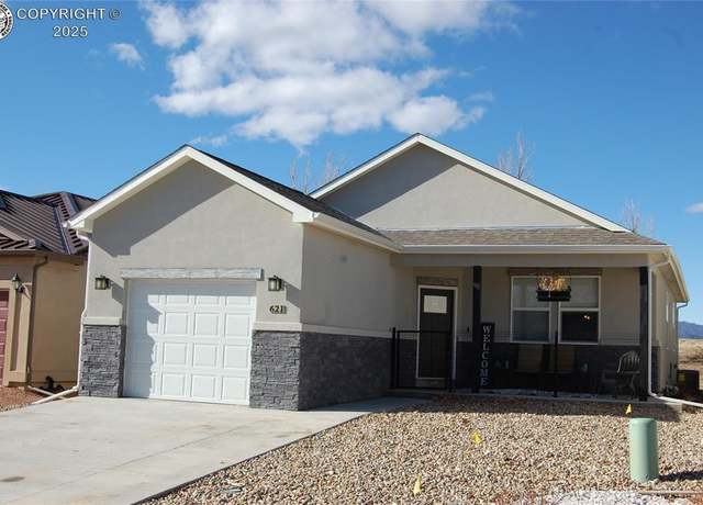 Property at 621 Cowboy Way, Canon City, CO 81212, 3 beds, 2 baths