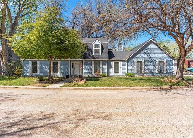 Property at 1355 Flora Dr, Canon City, CO 81212, 5 beds, 3.5 baths
