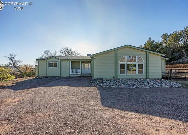 Property at 1438 Willow St, Canon City, CO 81212, 3 beds, 3 baths