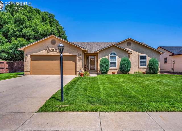 Property at 1401 Cedarwood Ct, Canon City, CO 81212, 3 beds, 2 baths