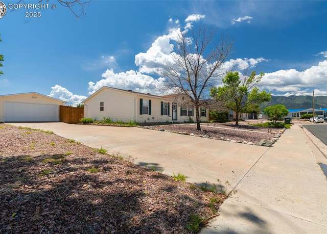 Property at 20 Kodiak Cir, Canon City, CO 81212, 3 beds, 2 baths