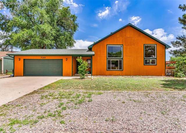 Property at 720 N 19th St, Canon City, CO 81212, 4 beds, 2.5 baths