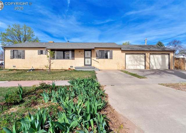 Property at 1815 N 10th St, Canon City, CO 81212, 3 beds, 2 baths