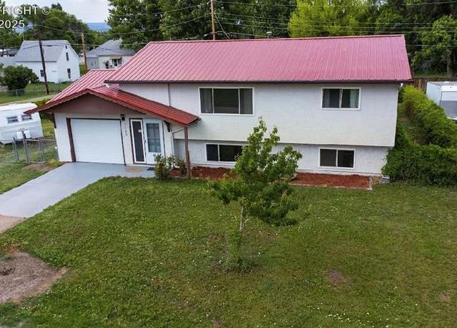 Property at 1705 Coral Dr, Canon City, CO 81212, 4 beds, 2 baths