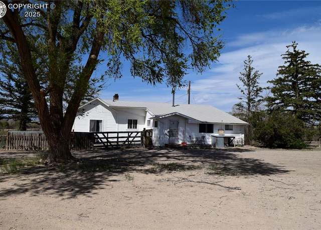 Property at 800 L St, Penrose, CO 81240, 3 beds, 1 bath