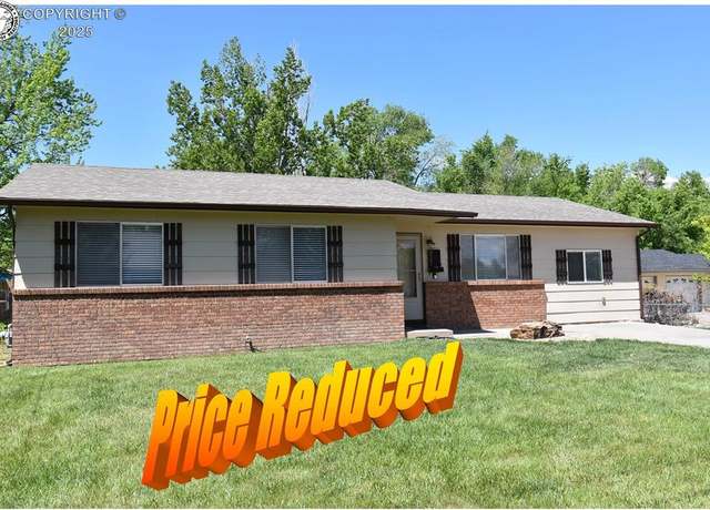 Property at 833 S 8th St, Canon City, CO 81212, 5 beds, 1 bath