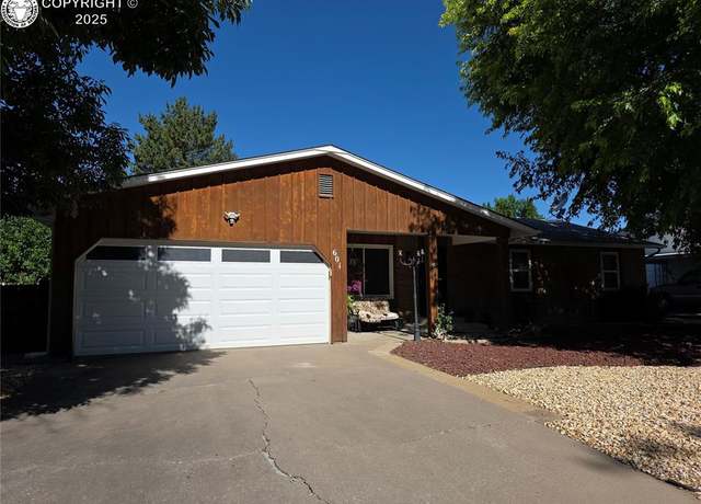 Property at 601 Field Ave, Canon City, CO 81212, 3 beds, 2 baths