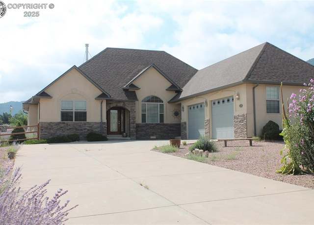 Property at 154 S Osprey Ct, Canon City, CO 81212, 3 beds, 2.5 baths