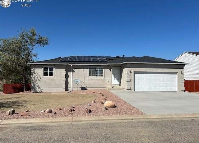 Property at 600 Pioneer Ln, Florence, CO 81226, 5 beds, 3 baths