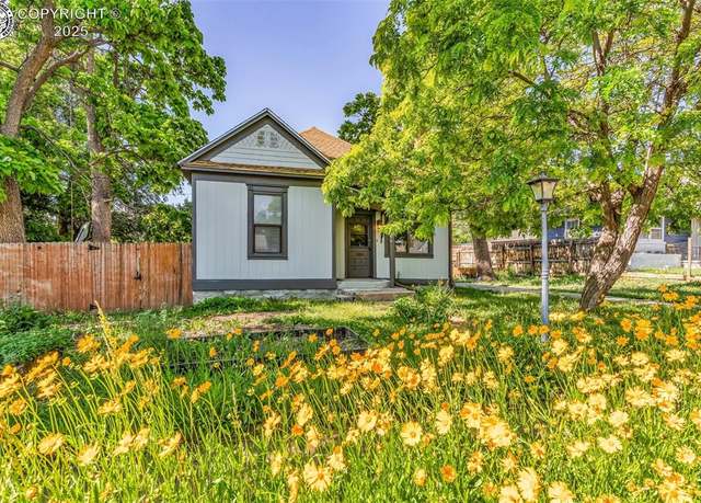 Property at 606 Woodlawn Ave, Canon City, CO 81212, 2 beds, 1 bath