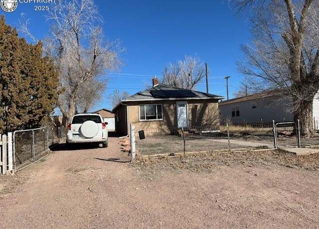 Property at 505 Broadway St, Penrose, CO 81240, 3 beds, 2 baths
