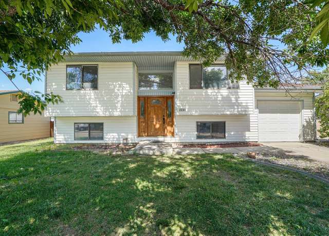 Property at 2231 N 17th Cir, Grand Junction, CO 81501, 4 beds, 2 baths