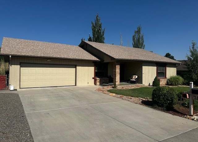 Property at 717 Bunker Dr, Grand Junction, CO 81506, 3 beds, 2 baths