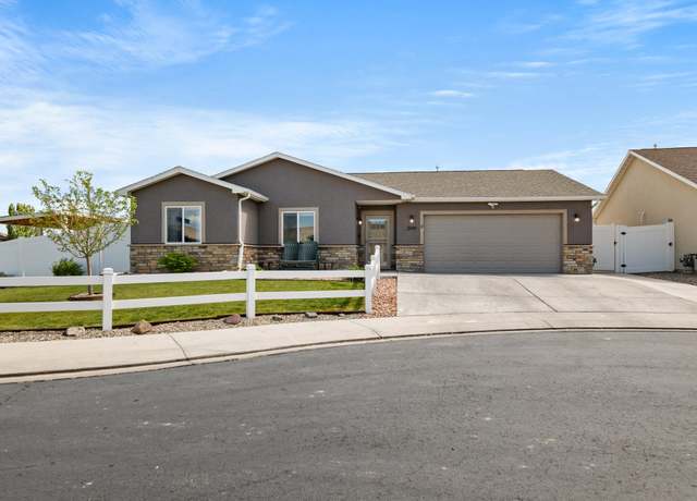 Property at 3149 Caged Ct, Grand Junction, CO 81504, 3 beds, 2 baths