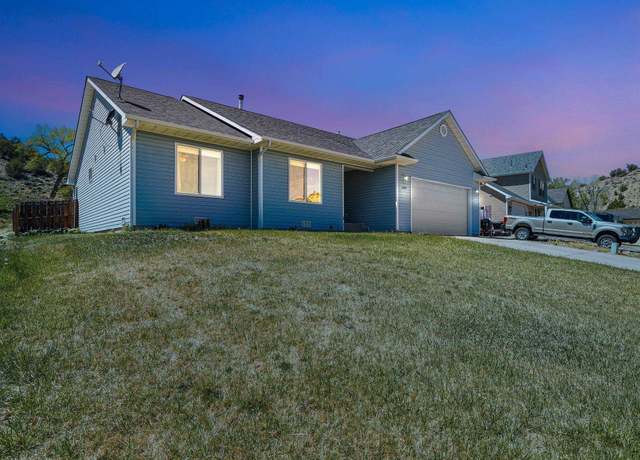 Property at 2567 Fairview Heights Ct, Rifle, CO 81650, 3 beds, 2 baths